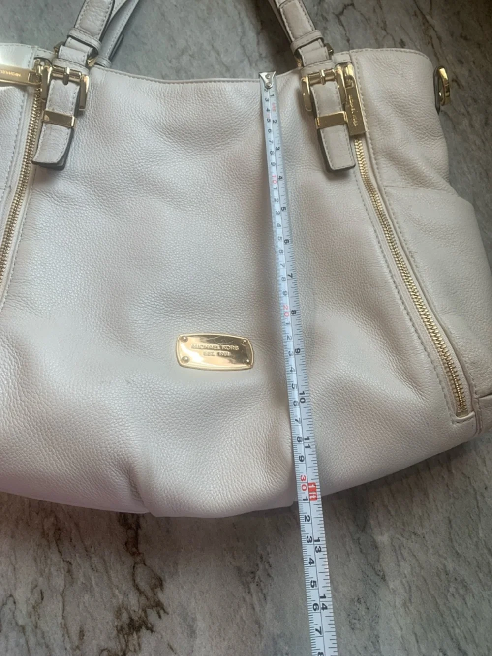 Michael Kors Cream Leather Shoulder Bag with Gold Hardware